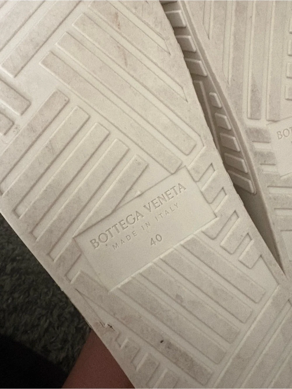 Bottega Veneta very good